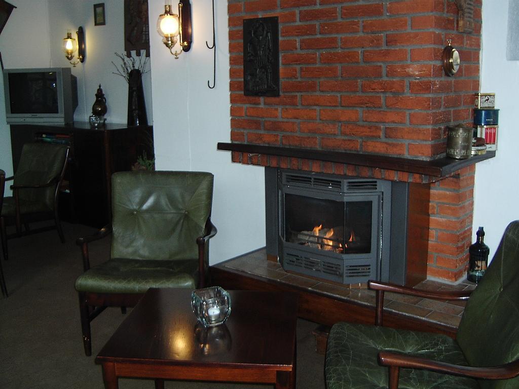 H.R. Jachtlust Hotel Steenbergen  Bagian luar foto
