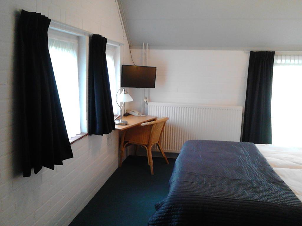H.R. Jachtlust Hotel Steenbergen  Ruang foto